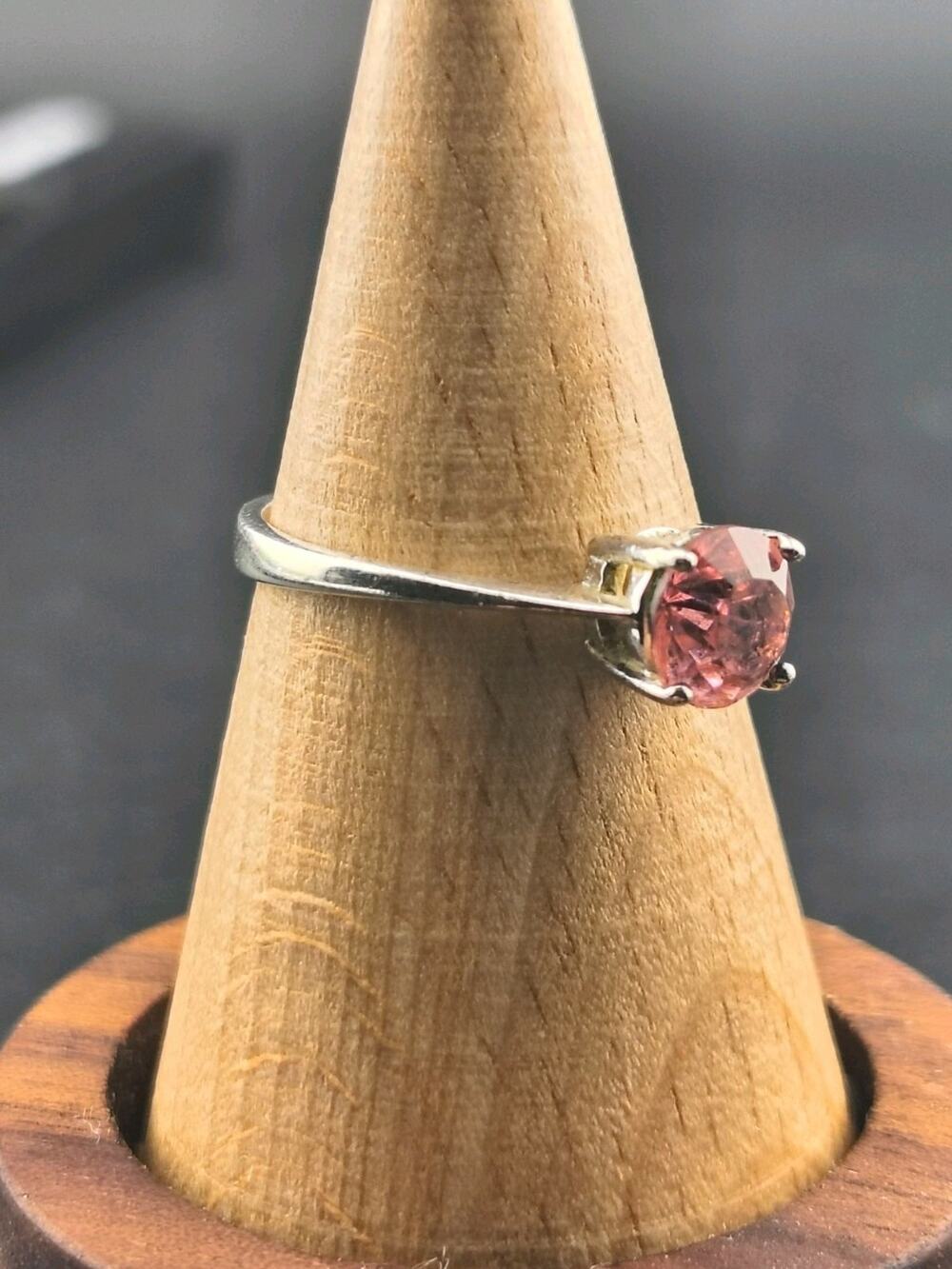 Vintage SU 925 Sterling Silver Pink Gemstone Solitaire Ring Size 7 2g